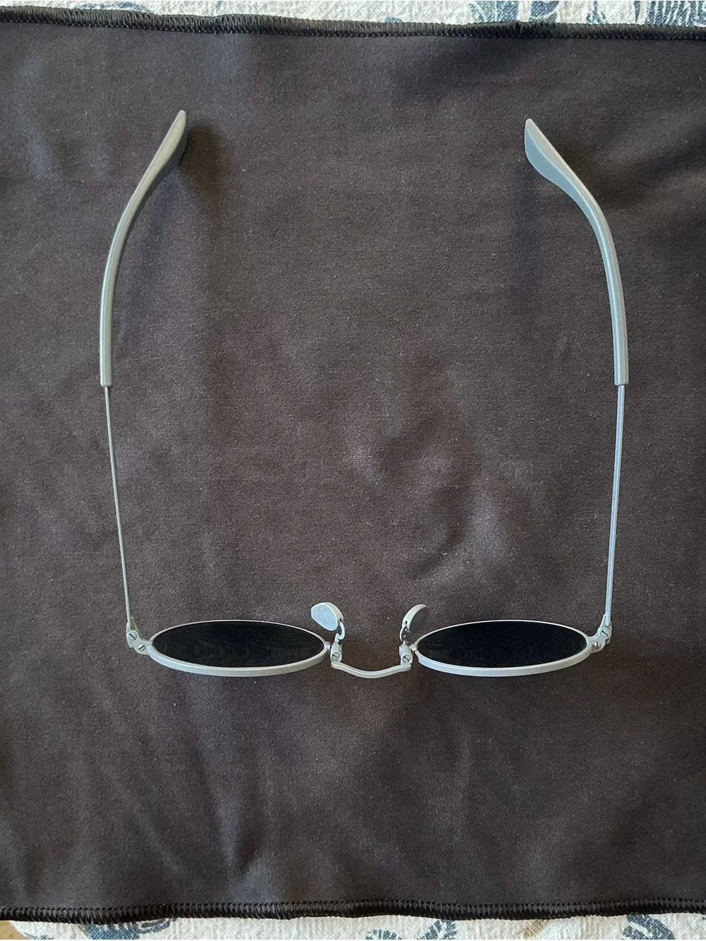 Kiton Round titanium Sunglasses in gray with Dark Lenses